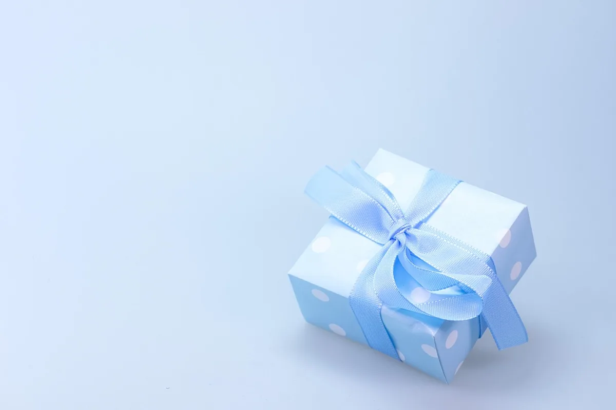 ของขวัญและรางวัลองค์กร: กลยุทธ์การสร้างใจ ที่ไม่ใช่แค่การให้